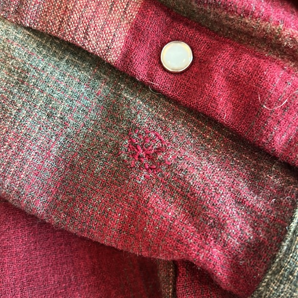 Vintage men’s  Pendleton wool shirt. Size S - Picture 2 of 6